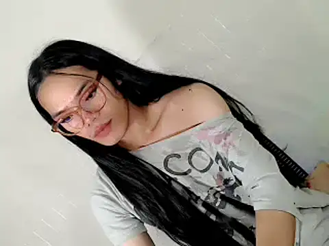 Snapshot of Urhotfucking_veronica1 chatting on April 2026 08:04:01 PM Urhotfucking veronica1 online show from April 2026 08:04:01 PM