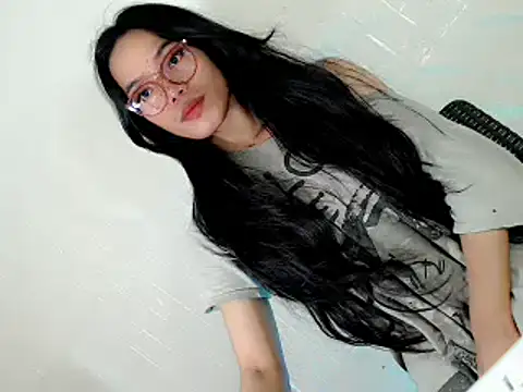 Snapshot of Urhotfucking_veronica1 chatting on April 2026 12:53:02 PM Urhotfucking veronica1 online show from April 2026 12:53:02 PM