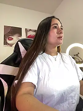 saray mendozaa online show from June 2026 08:01:01 PM