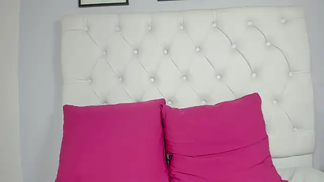 sweett eyes  online show from March 2026 10:25:01 PM