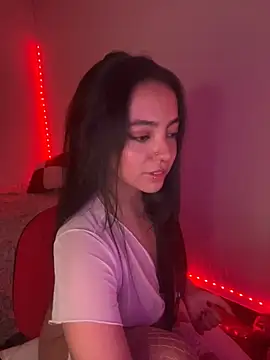 laraa rous online show from March 2026 12:01:01 AM