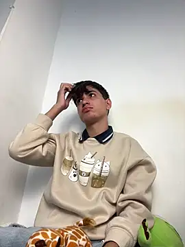 Naim TheKing online show from January 2026 03:50:01 PM