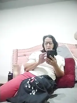 RosseLaure online show from February 2026 01:42:01 AM