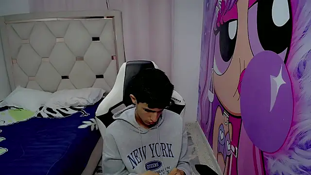 Akyra latinn online show from February 2026 12:15:01 PM