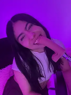 valecutee online show from February 2026 10:25:02 PM