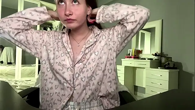 Iuckystar19 online show from January 2026 03:16:01 PM