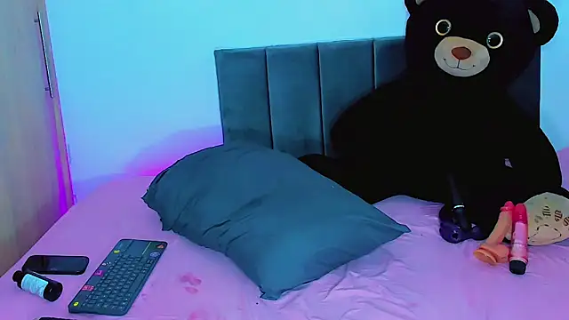 zaff kinny online show from March 2026 01:50:02 PM