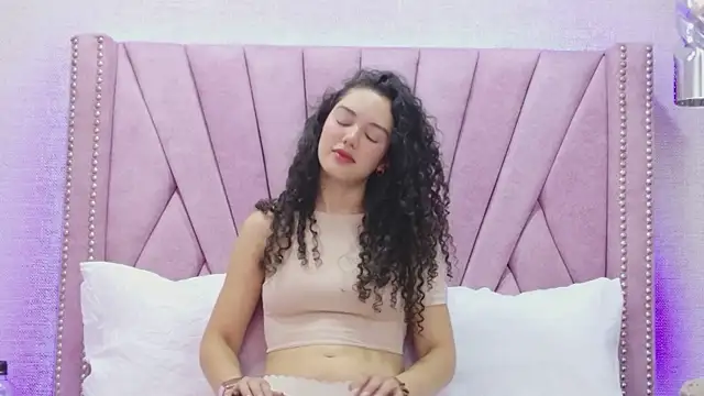 RoxanaAngel online show from February 2026 10:26:01 PM