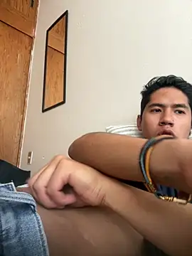 Jleonardolr online show from February 2026 07:54:02 PM