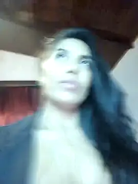 Snapshot of LizaLorini chatting on April 2026 04:23:02 AM LizaLorini online show from April 2026 04:23:02 AM