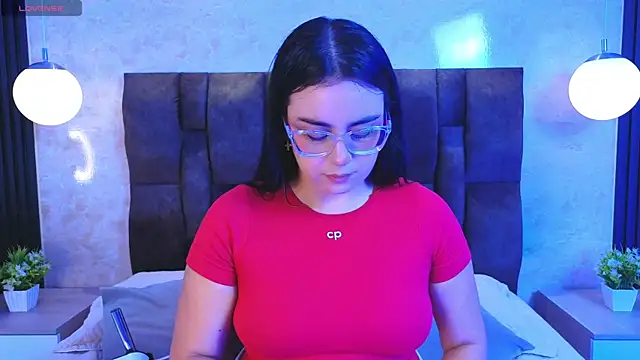 Snapshot of vicky_grey chatting on June 2026 11:48:01 AM vicky grey online show from June 2026 11:48:01 AM