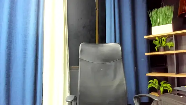 Snapshot of Tobias_Vega chatting on April 2026 07:01:01 AM Tobias Vega online show from April 2026 07:01:01 AM