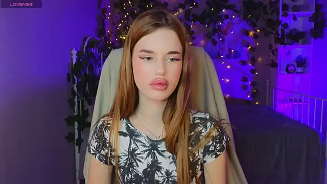 Anna Lumina online show from February 2026 08:57:02 PM