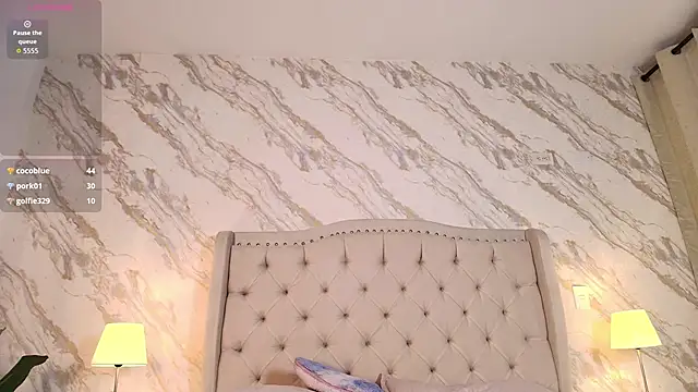 isabella rossee  online show from April 2026 07:50:02 PM