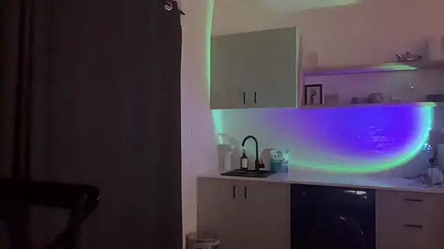 xopeachybaby online show from April 2026 10:46:01 AM