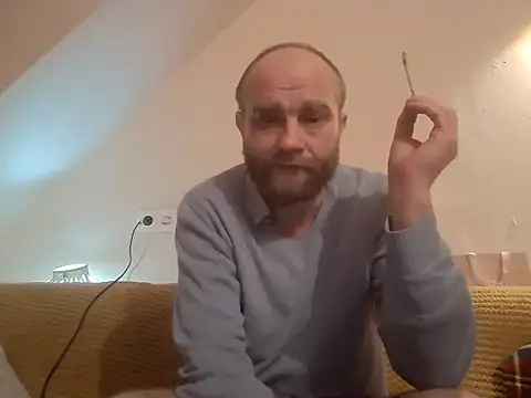 AlexanderArmani online show from February 2026 09:20:01 PM