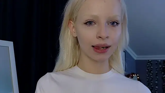 Naomi Demio online show from May 2026 12:32:02 PM