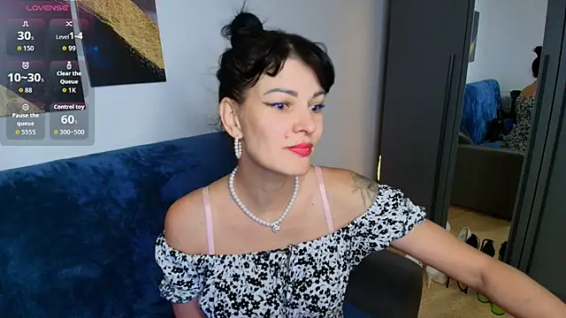 Agata  Moore online show from June 2026 01:54:01 AM