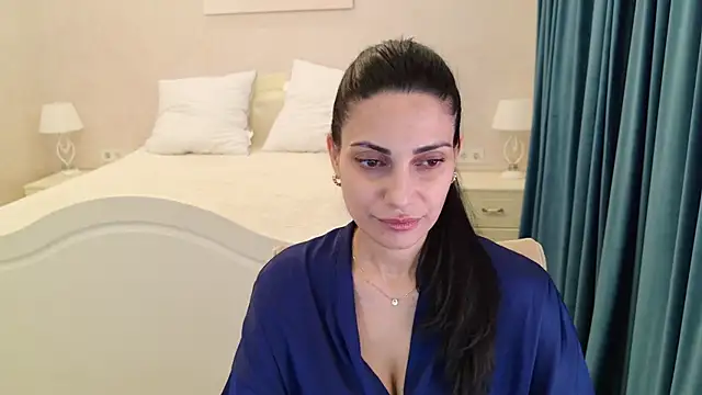 LovelyBeatrice online show from June 2026 06:45:01 PM