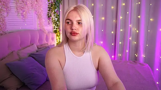 AmeliaWeells online show from May 2026 02:42:01 AM