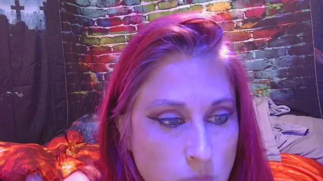 BusyB1983 online show from May 2026 12:16:02 AM