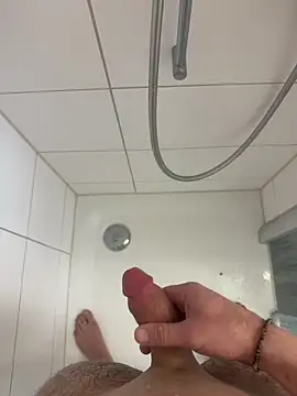 Snapshot of tony3729 chatting on February 2026 01:25:01 PM tony3729 online show from February 2026 01:25:01 PM