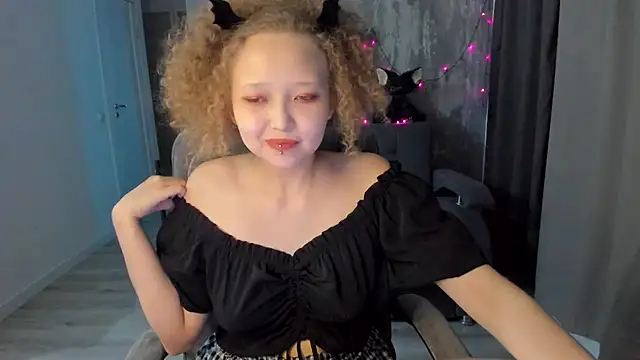 Senya Sol online show from July 2026 09:30:01 PM