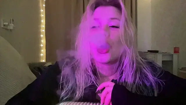 Lulu Di online show from March 2026 09:09:01 PM