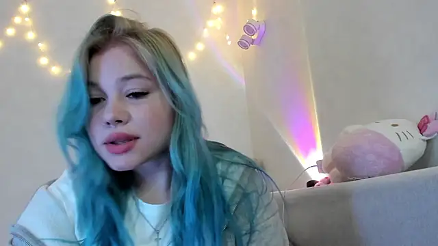 Lulu Di online show from May 2026 09:11:02 PM