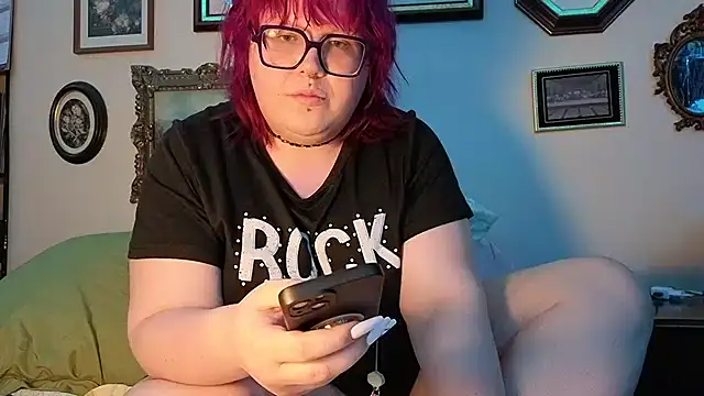 Snapshot of ProfaneHekate chatting on May 2026 09:44:02 PM ProfaneHekate online show from May 2026 09:44:02 PM