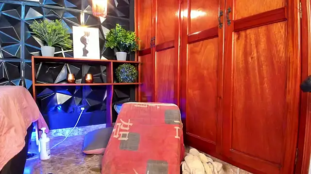 liia marin online show from March 2026 05:44:01 AM