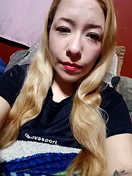 lunaruiz12 online show from February 2026 02:43:02 AM