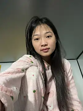 Snapshot of Lyn-be99 chatting on March 2026 02:18:01 AM Lyn-be99 online show from March 2026 02:18:01 AM