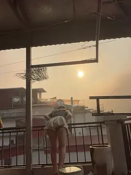 Snapshot of Lyn-be99 chatting on March 2026 12:27:01 AM Lyn-be99 online show from March 2026 12:27:01 AM