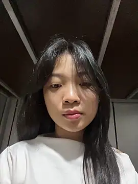 Lyn-be99 online show from April 2026 01:29:01 AM