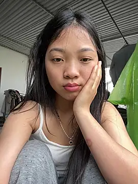 Lyn-be99 online show from May 2026 05:01:02 AM