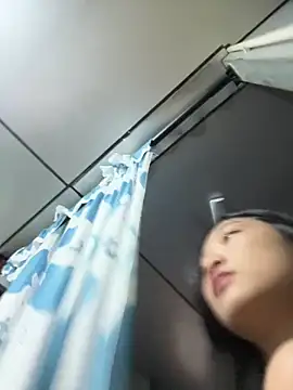 Lyn-be99 online show from May 2026 01:58:01 AM