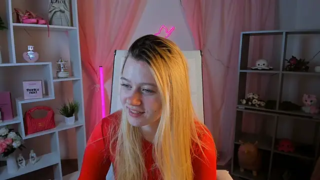 CelestineMauriac online show from May 2026 06:17:02 PM