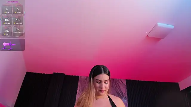 Liiahfontaine online show from May 2026 04:04:02 PM