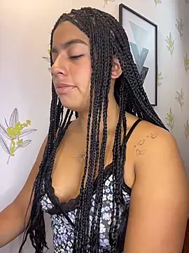 Laia white online show from April 2026 11:15:02 AM