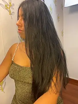 Laia white online show from May 2026 11:37:01 AM