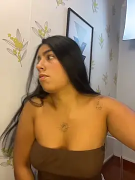 Laia white online show from May 2026 11:26:02 AM