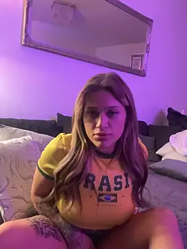 Snapshot of Nelly999 chatting on April 2026 10:42:02 PM Nelly999 online show from April 2026 10:42:02 PM