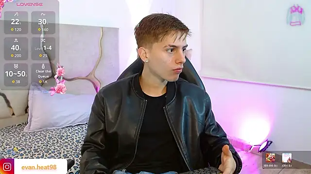 Snapshot of EVAN_TAY chatting on March 2026 03:21:01 AM EVAN TAY online show from March 2026 03:21:01 AM