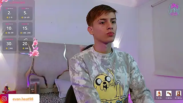 Snapshot of EVAN_TAY chatting on March 2026 03:43:01 AM EVAN TAY online show from March 2026 03:43:01 AM