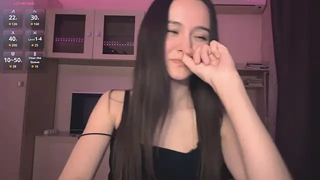 Kiaicatie online show from May 2026 06:27:01 PM