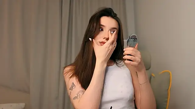 ssandralovin online show from April 2026 08:33:01 PM