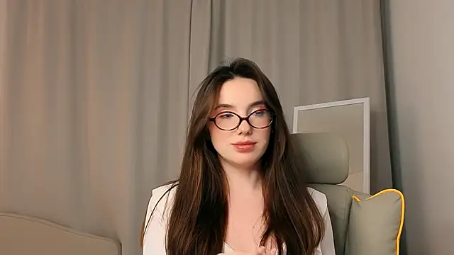 ssandralovin online show from April 2026 09:43:02 PM
