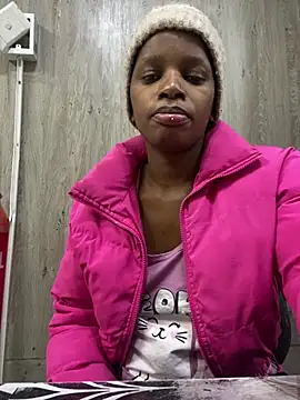 PrimaDonnaxx online show from April 2026 01:47:01 PM