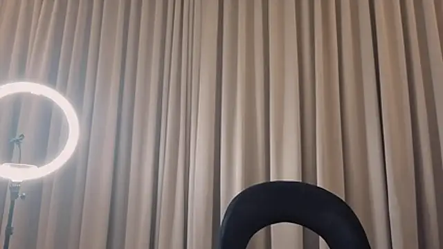 Snapshot of Blazelakocainaxxx chatting on April 2026 04:48:01 PM Blazelakocainaxxx online show from April 2026 04:48:01 PM